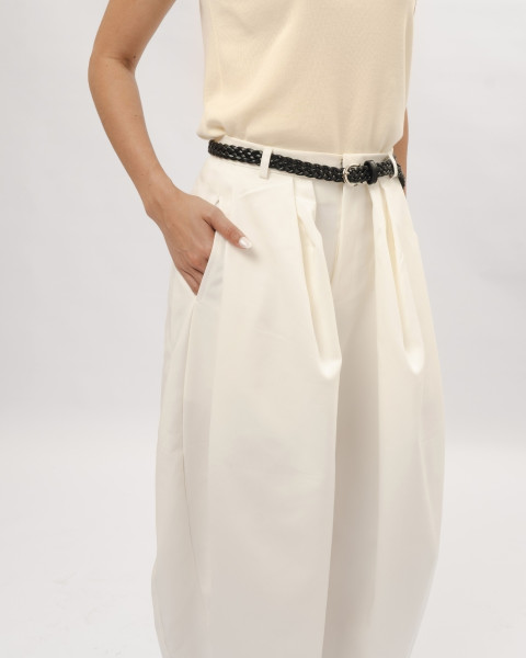 Aksa Barrel Pants With Belt White