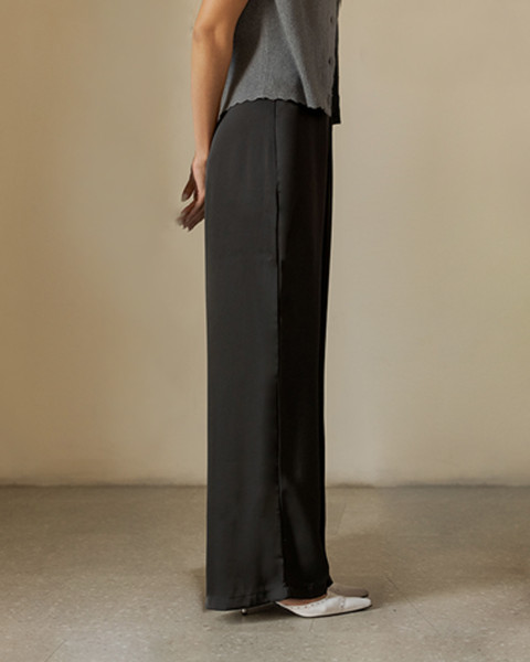 SERI SATIN PANTS BLACK